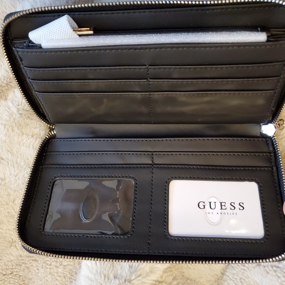 NWT Guess Wallet - Picture 5 of 6